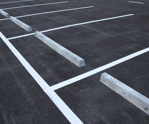 Advantages of Using High-Strength Concrete for Commercial Parking Lots