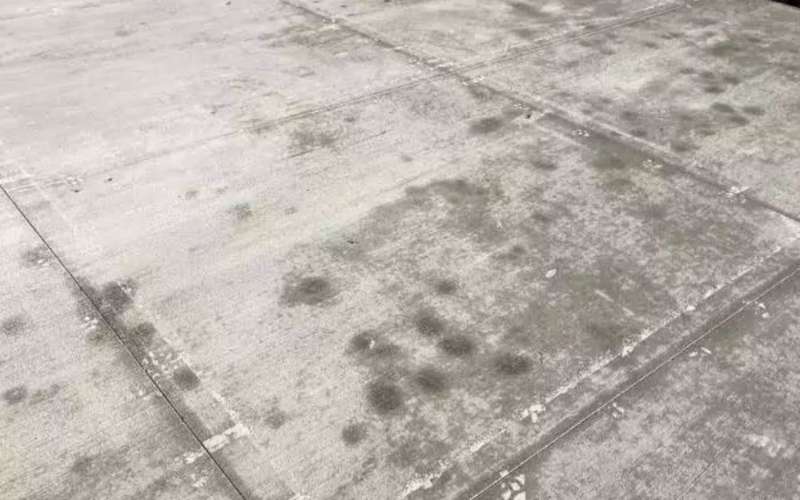 How to Prevent Concrete Discoloration During Curing