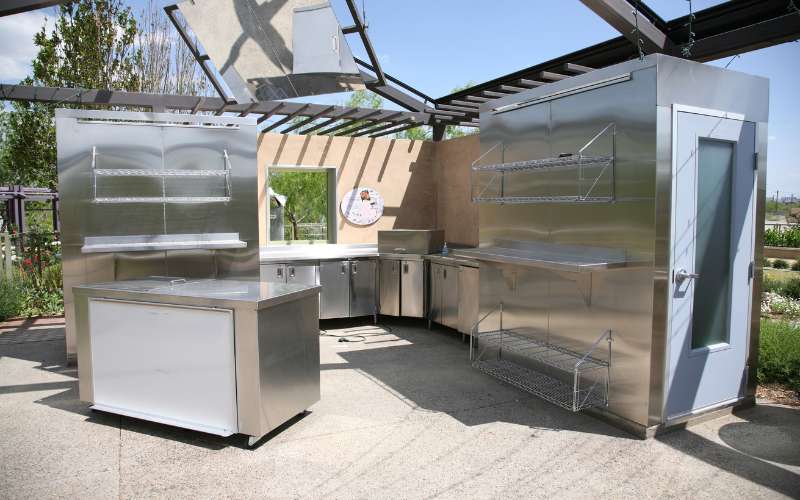 Using Concrete to Enhance Outdoor Kitchen Spaces