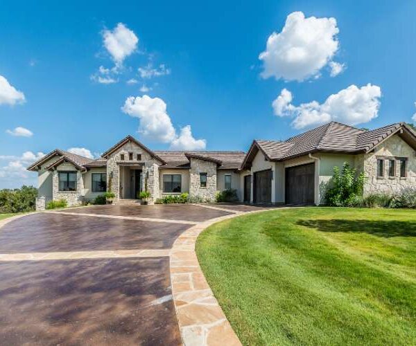 How Decorative Concrete Enhances Your Driveway’s Curb Appeal and Property Value