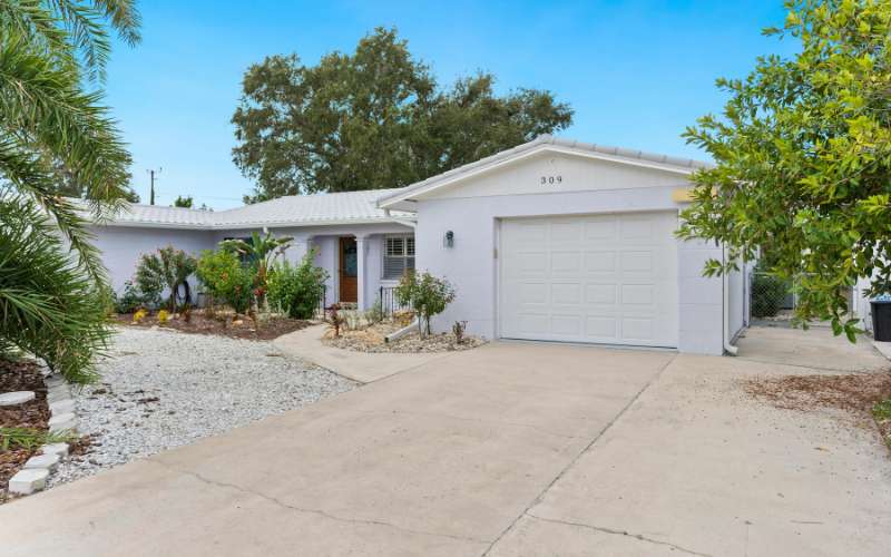 What Causes a Cracked Concrete Driveway and How to Fix It Effectively
