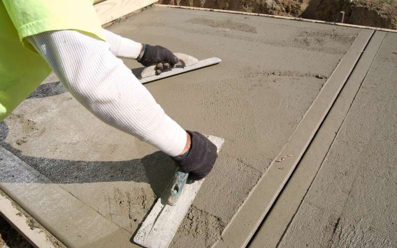 How to Choose the Best Concrete Sidewalk Contractors for Your Next Project